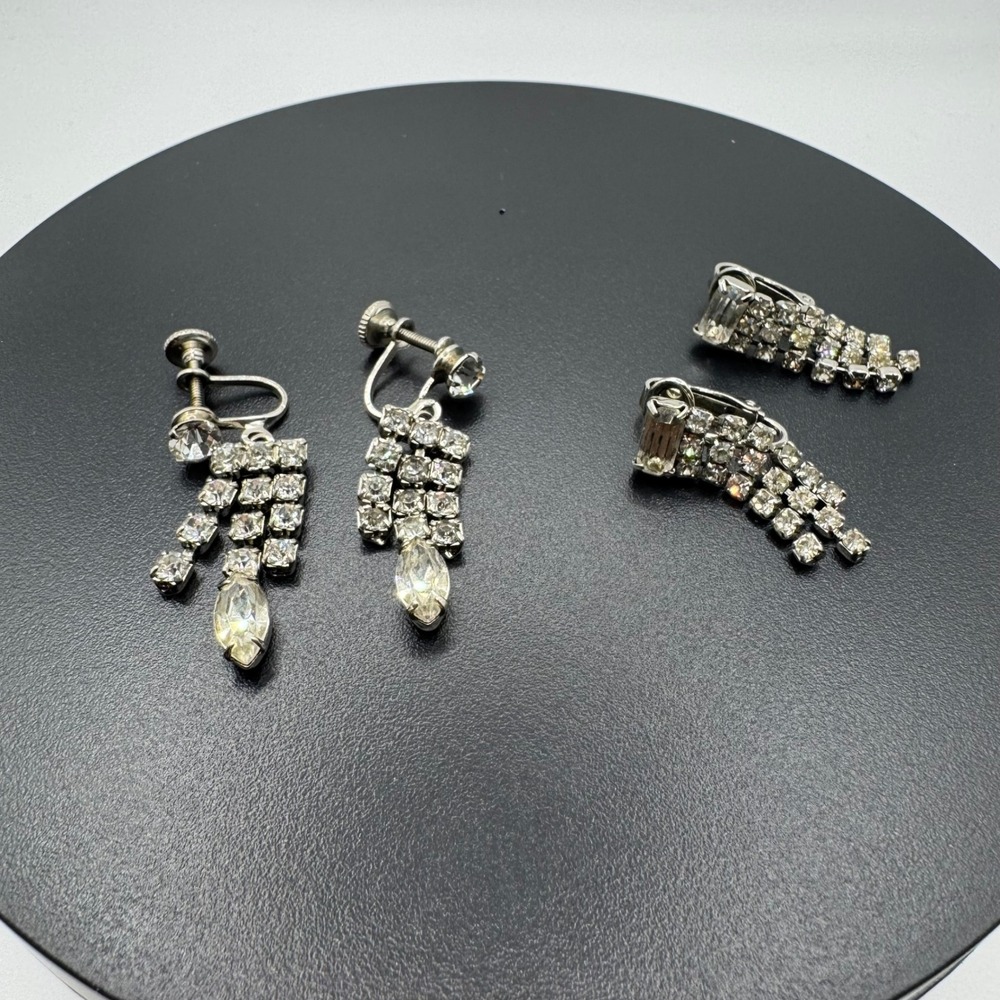 Vintage Costume Sparkling Rhinestone Dangle Earrings Clip Ons Silver Tone D14Q